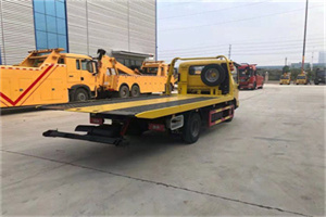 双清非事故拖车