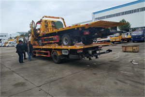 双清同城汽车补胎